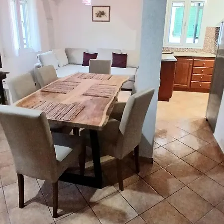 Appartement Hellenes House *