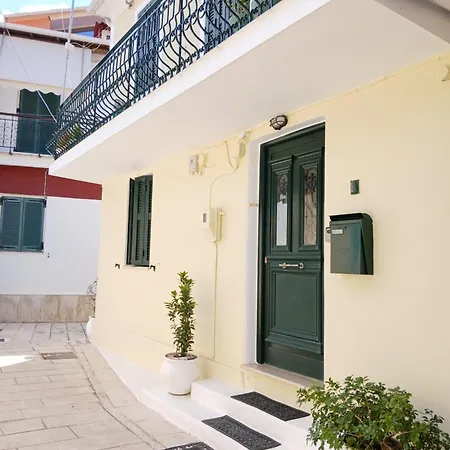 Apartment Hellenes House *