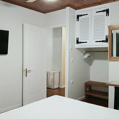 Apartment Hellenes House *